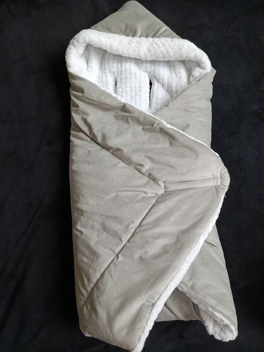 Fotelik samochodowy 0+