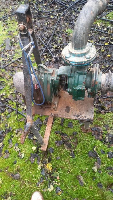 Bomba de água para trator