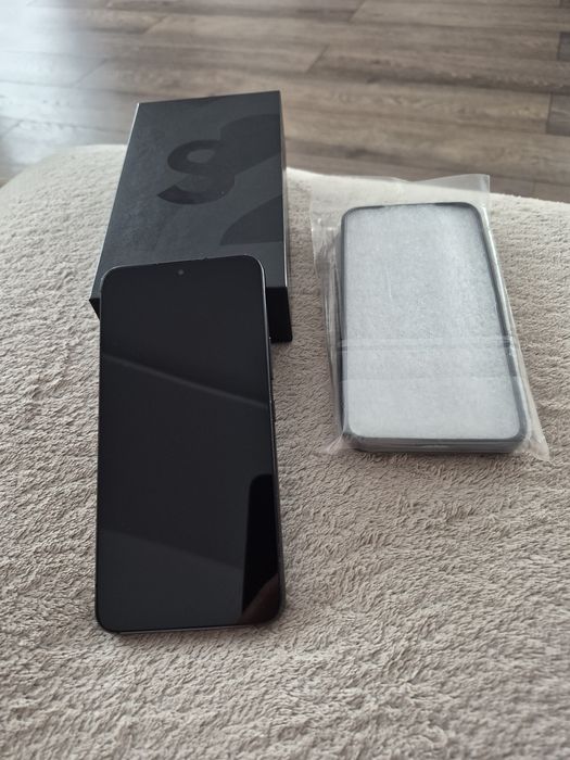 Samsung Galaxy S22 5G + etui
