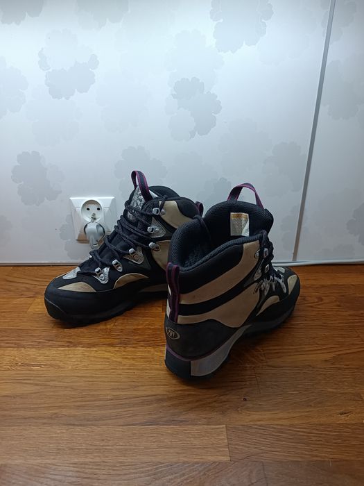 Buty Tecnica Trek Pro Gore-Tex Podejściowe Górskie Wodoodporne r. 37.5