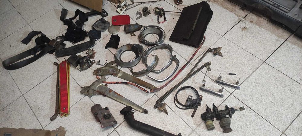 Datsun 1200 B110 Peças