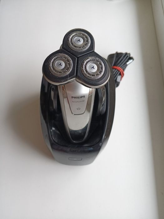 Бритва Philips RQ1007 электробритва