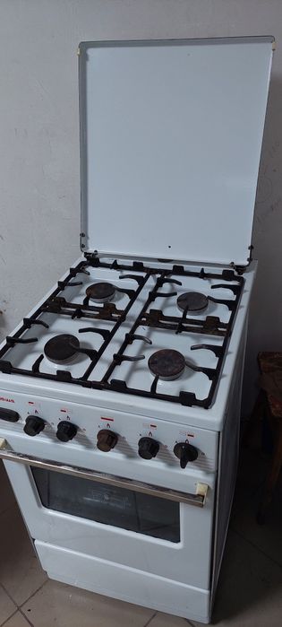 Продам газову плиту