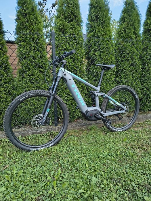 Bezwypadkowy Rower Full Trek Powerfly 5 Rama S Bosch CX Czerwony Rower elektryczny E bike Stan BDB  Stan Oryginalny