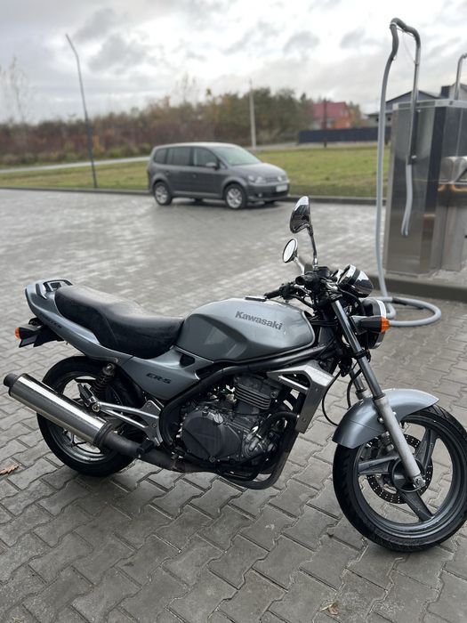 Свіжопригнаний Kawasaki Er500.