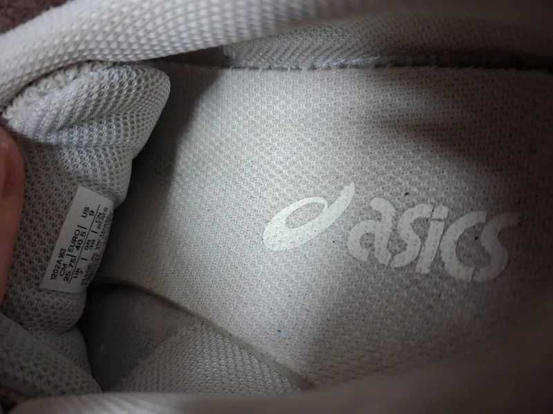 Buty sportowe Asics 40.5 – beżowo-białe, wygodne i przewiewne