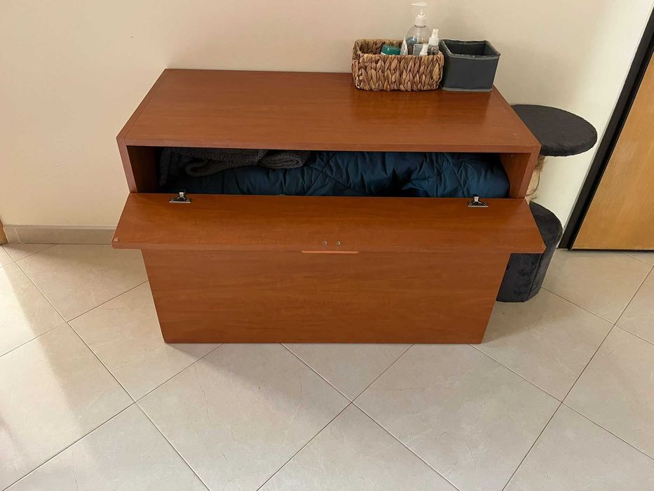 Aparador / Baú de Madeira