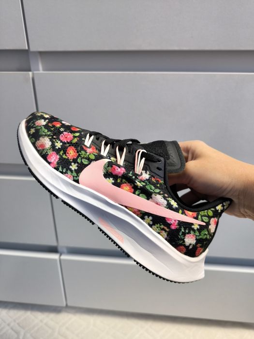 Nike Zoom Pegasus 36 - oryginalne buty damskie sneakersy w kwiaty