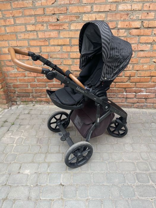 ROAN BLOOM коляска