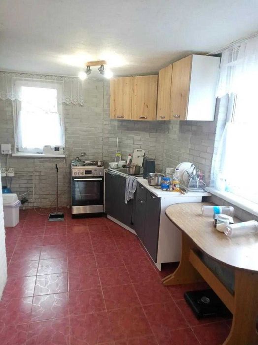 Продаж дачного будинку з ремонтом Завадів