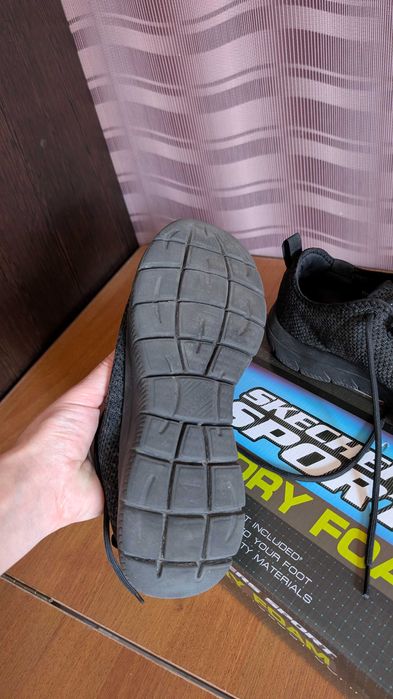 Кросівки Skechers Memory Foam, чорні 43 розмір з чеком