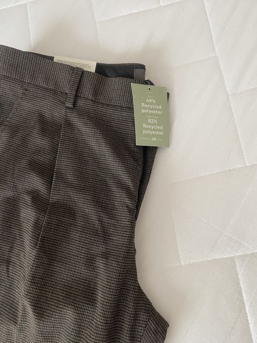 Męskie spodnie z materialu od H&M