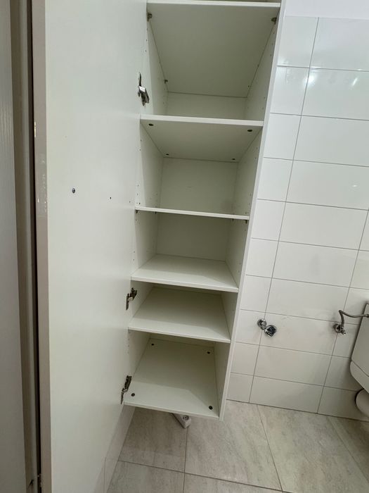 Szafka słupek podwieszana biała