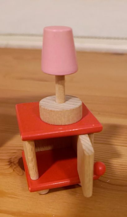 Мебель для кукольного домика. Новая