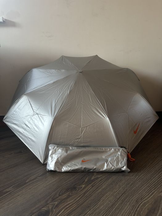 Зонтик,парасолька Nike 2 в 1