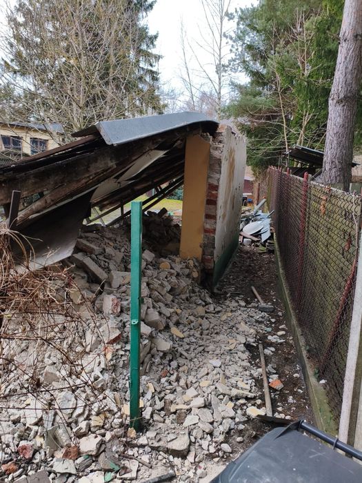 Oddam gruz z rozbiórki garażu