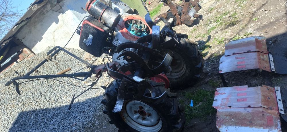 Продам у добрі руки мотоблок.