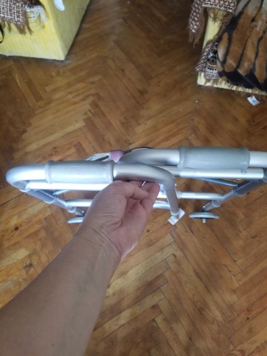 Продам ходунки  для людей обмеженим рухом