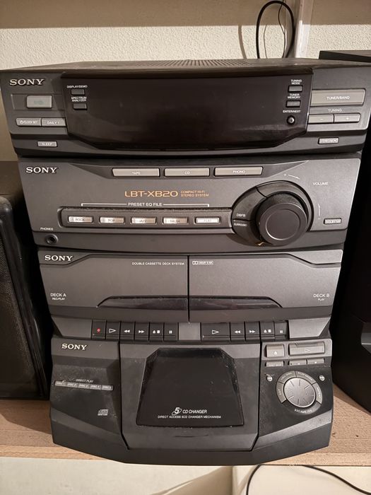 Aparelho de 5 cd e 2leitores de cassetes Sony