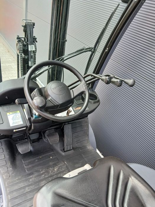 Toyota 02-8FDF18  wózek widłowy 2018R. DIESEL duplex kabina 1/2 WYNAJEM SPRZEDAŻ SERWIS