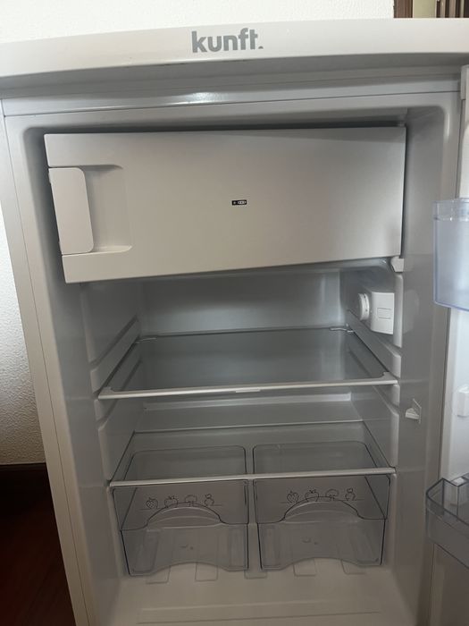 2 Frigoríficos Usados em Bom Estado – Venda em Conjunto ou Separado