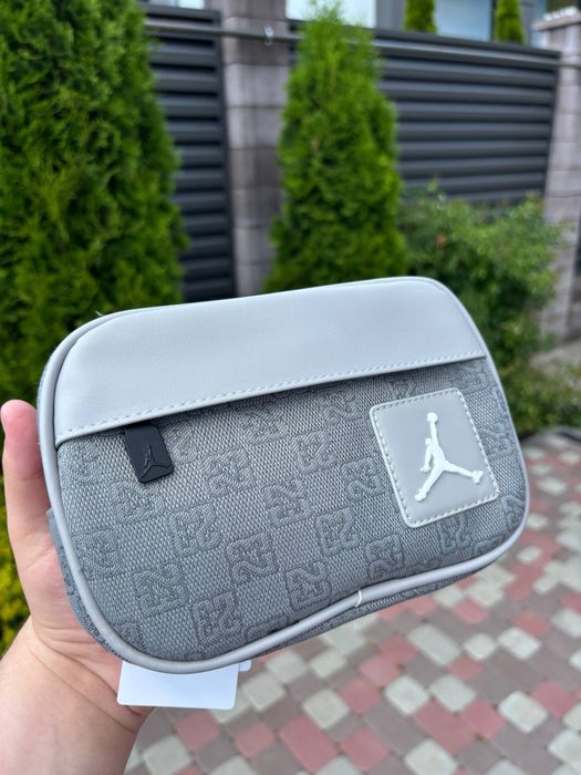 Сумка Jordan Monogram через плече, сіра