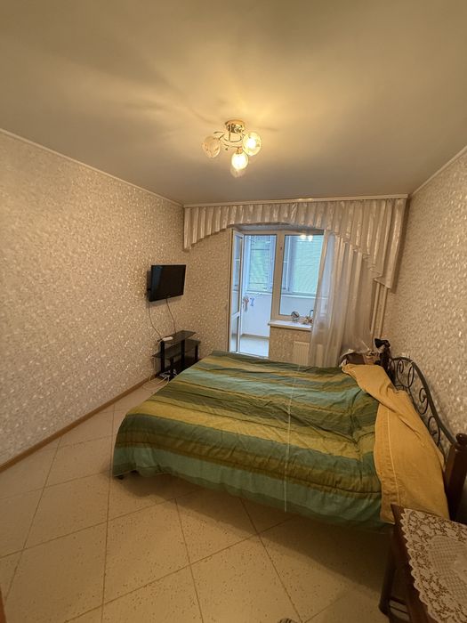 Продаж 2 кім квартири на Незалежності 58.