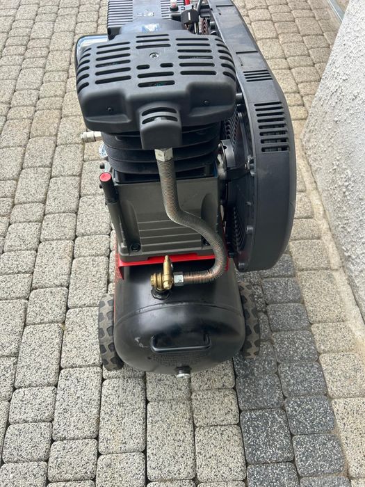 Kompresor 50 l 10 Bar wydajność 420L