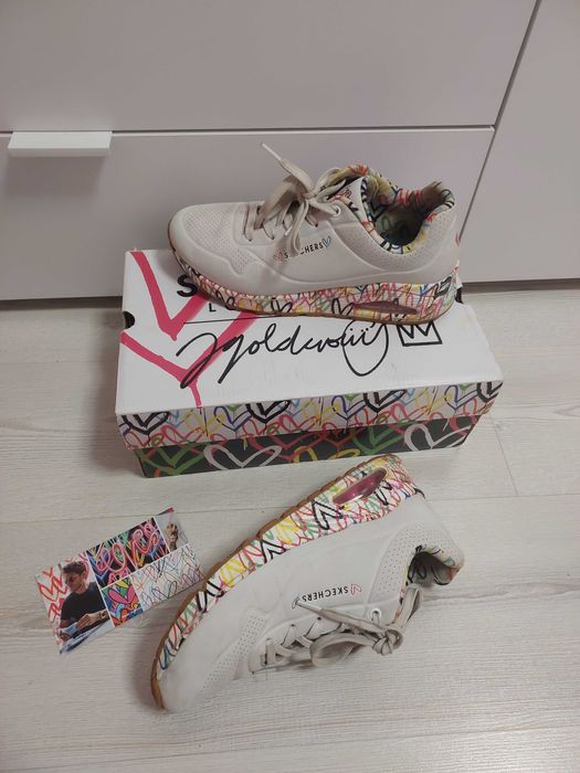 Кросовкі-снікерси skechers!!!