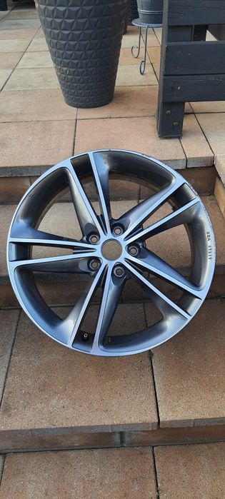 Felga 19cali 5x114.3 7j et40 oryginal Nissan Xtrail Qasqhai Ładna