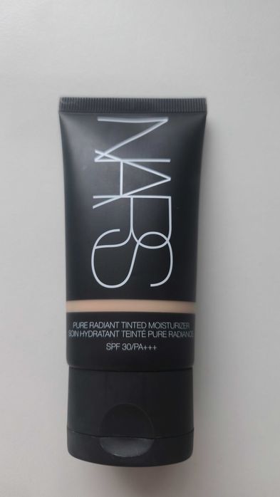 NARS Pure Radiant Tinted Moisturizer krem koloryzujący Alaska Light 2