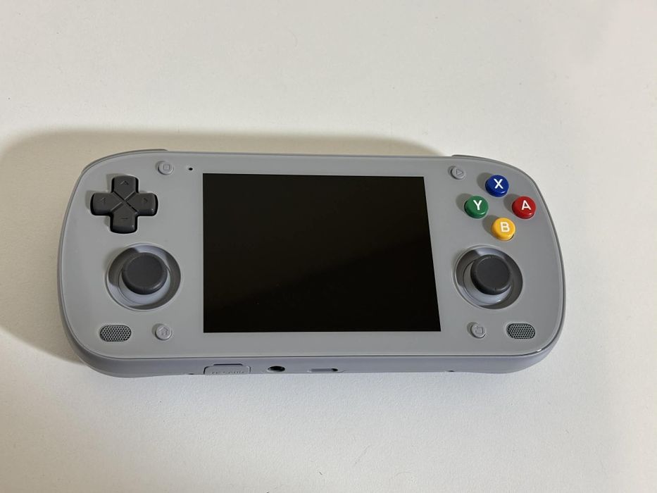 Przenośna konsola retro z ekranem IPS