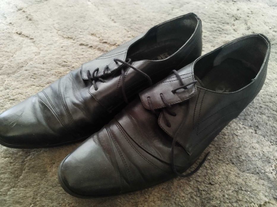 Eleganckie skórzane buty marki LORD rozm. 44