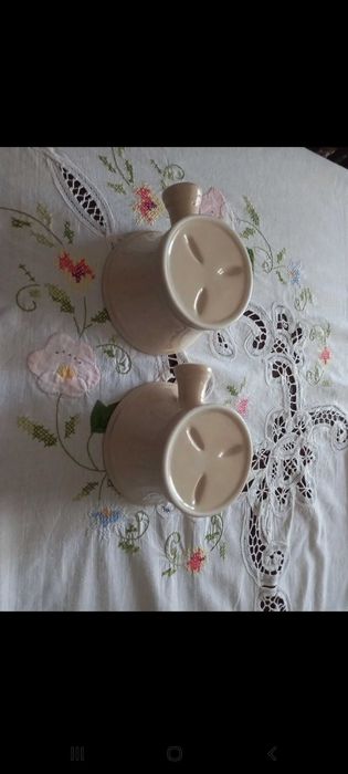 Conjunto de canecas de P.A., em cerâmica, pretas e/ou beges - Hiidea