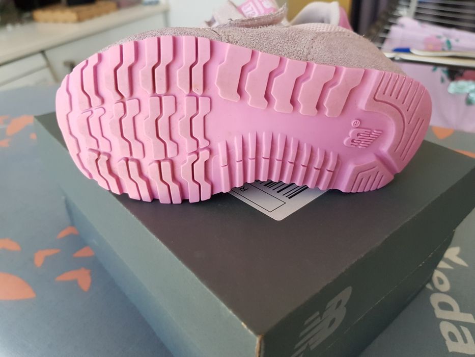 Vendo sapatilhas New Balance tamanho 24