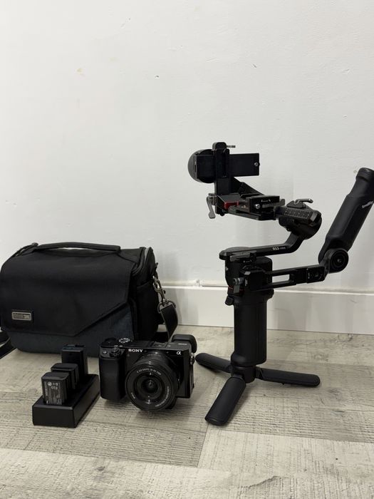 Sony A6100 -  16-50mm + DJI RS 3 Mini + Bolsa e baterias e carregador