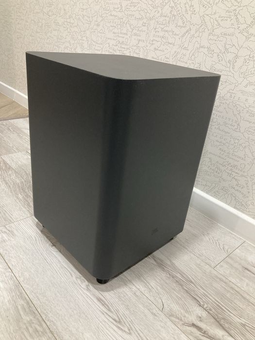 Саббуфер JBL  від саундбару