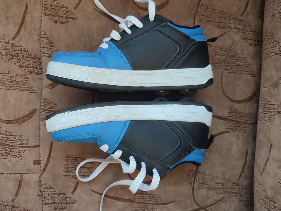 Красовки з роліками 34