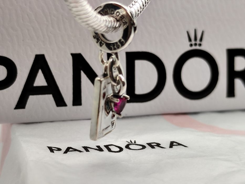 Pendente carta da Pandora
