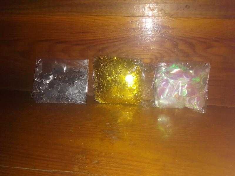 Подарункова упаковка,  коробочки, мішечки, декоративний скотч