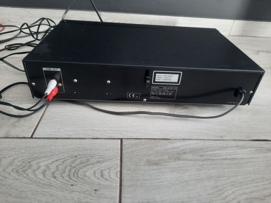 Sony odtwarzacz CD model  CDP-212