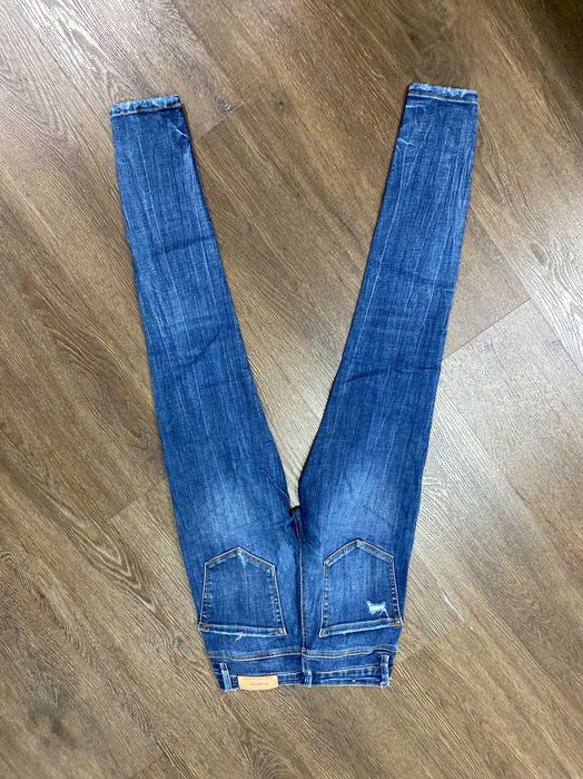 Jeans Skinny Stradivarius Efeito Desgastado