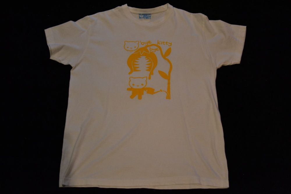 T-shirts Cómicas Baratas: Hello Kitty Cão Azul No fart Proibido peidar