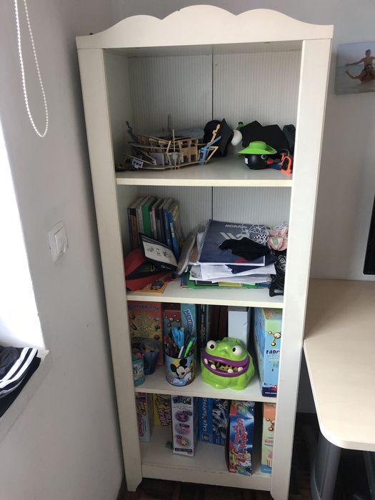 Estante ikea em bom estado branca