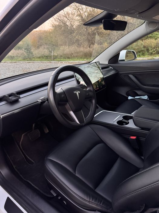 Тесла м3/Tesla m3