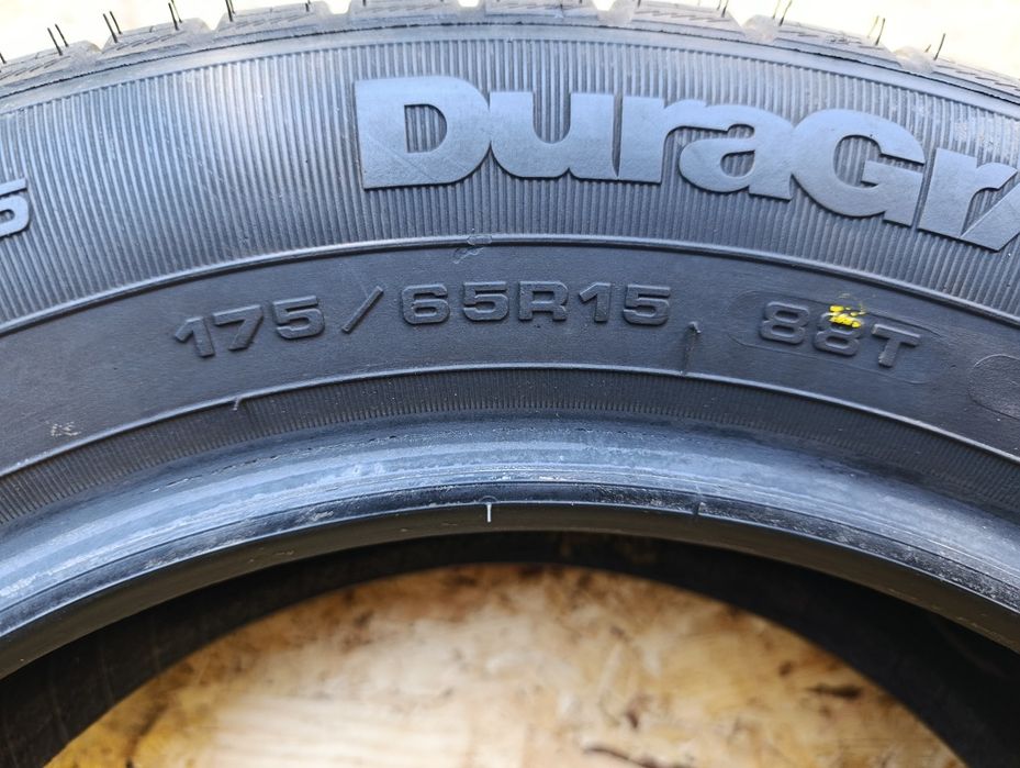 idealne!!  175/65 r15 Goodyear Duragrip