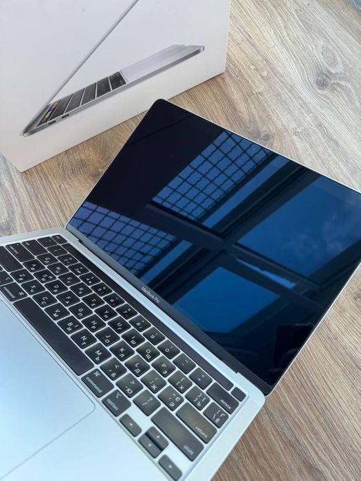 macbook pro 13 (2020 рік) 1 Tb терабайт 16/1 тб офіційний Touch Bar