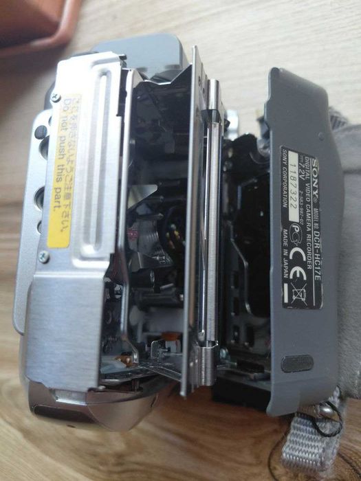 Видеокамера SONY Handykat DCR _HC17E