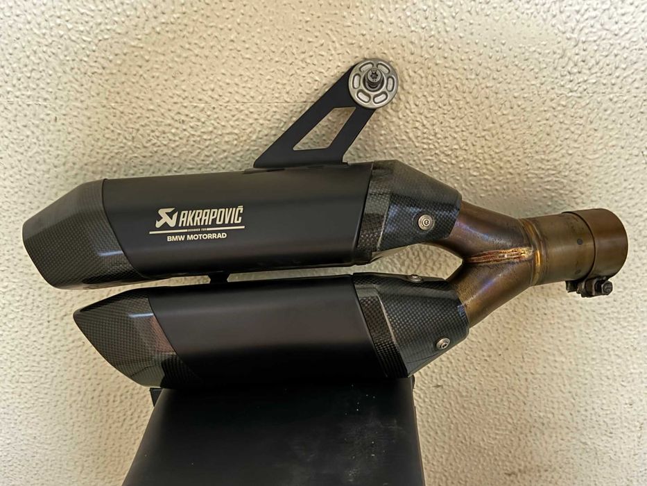 Escape Akrapovic Titânio BMW R1300 GS