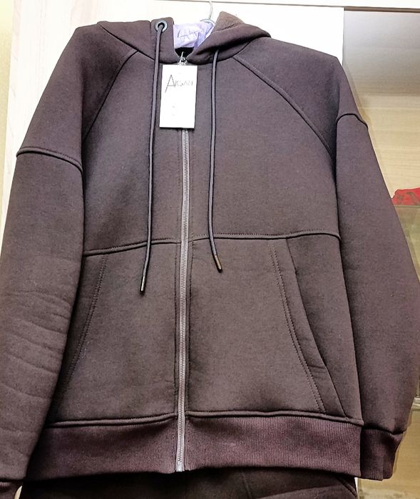 Тёплый женский спортивный костюм на флисе, шоколадный цвет

Описание: